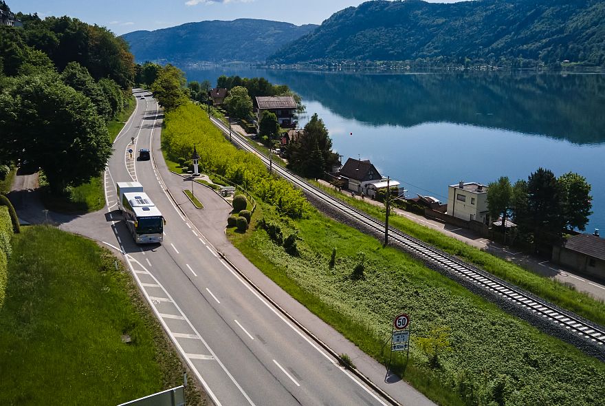 Radbus am Ossiacher See 1