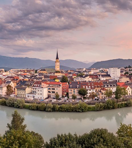 villach-panoroama-2020-daemmerung-region-villach-tourismus-gmbh-michael-stabentheiner-2