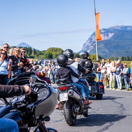 060925-harleyparade-cdigitallotsen