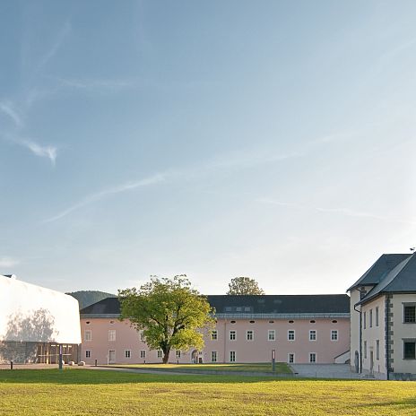 Die Carinthische Musikakademie mit dem Stift Ossiach