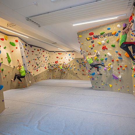 Kletterhalle Villach Boulderbereich 1