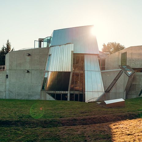 Steinhaus Domenig Sonnenuntergang