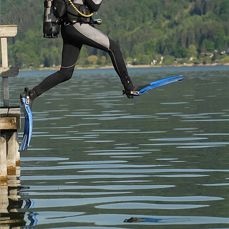 Tauchen am Ossiacher See - Sprung ins kühle Nass
