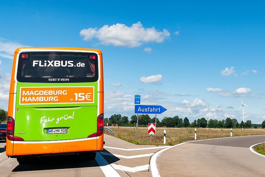pixabay_loyloy_flixbus-2461656_1280