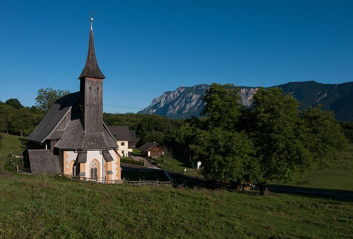 Die-Kirche-Siebenbruenn-bei-Arnoldstein_Region-Villach-Tourismus-GmbH_Adrian-Hipp