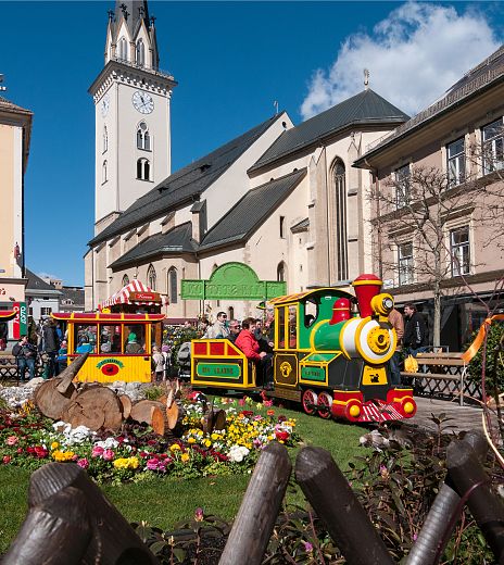 kindereisenbahn-am-ostermarkt-in-villach-2